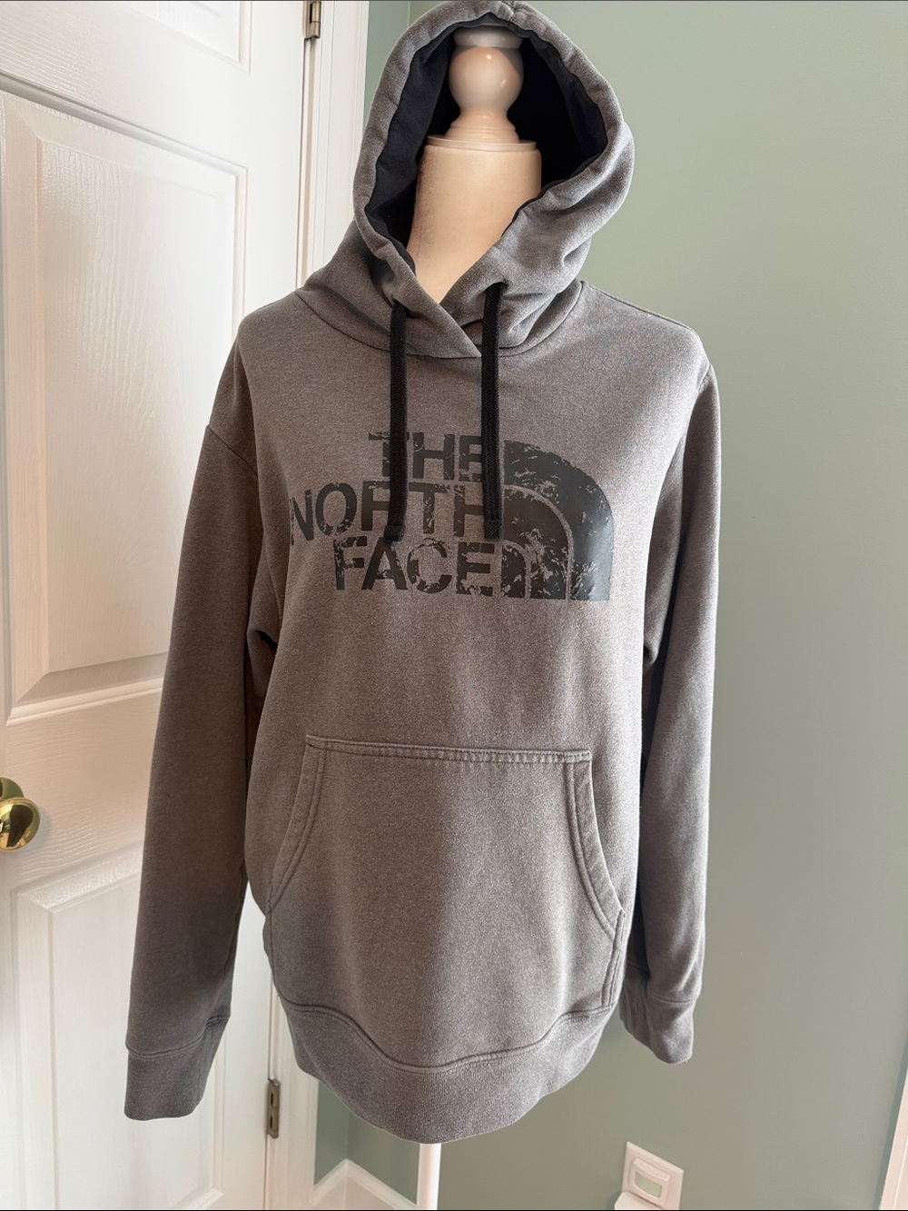 The North Face Men's Gray Logo Pullover Hoodie